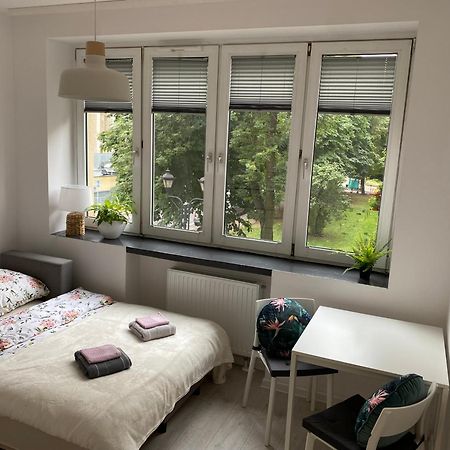 Kawalerki Basi Przy Dabrowskiego 22 Katowice Bagian luar foto